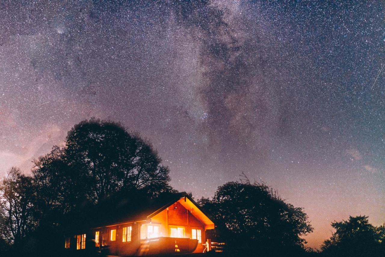 George Cabin - Log Cabin In Wales With Hot Tub Newtown  Buitenkant foto